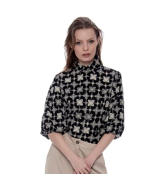 Gracia Floral Embroidered Puff Sleeve Collared Top T35906