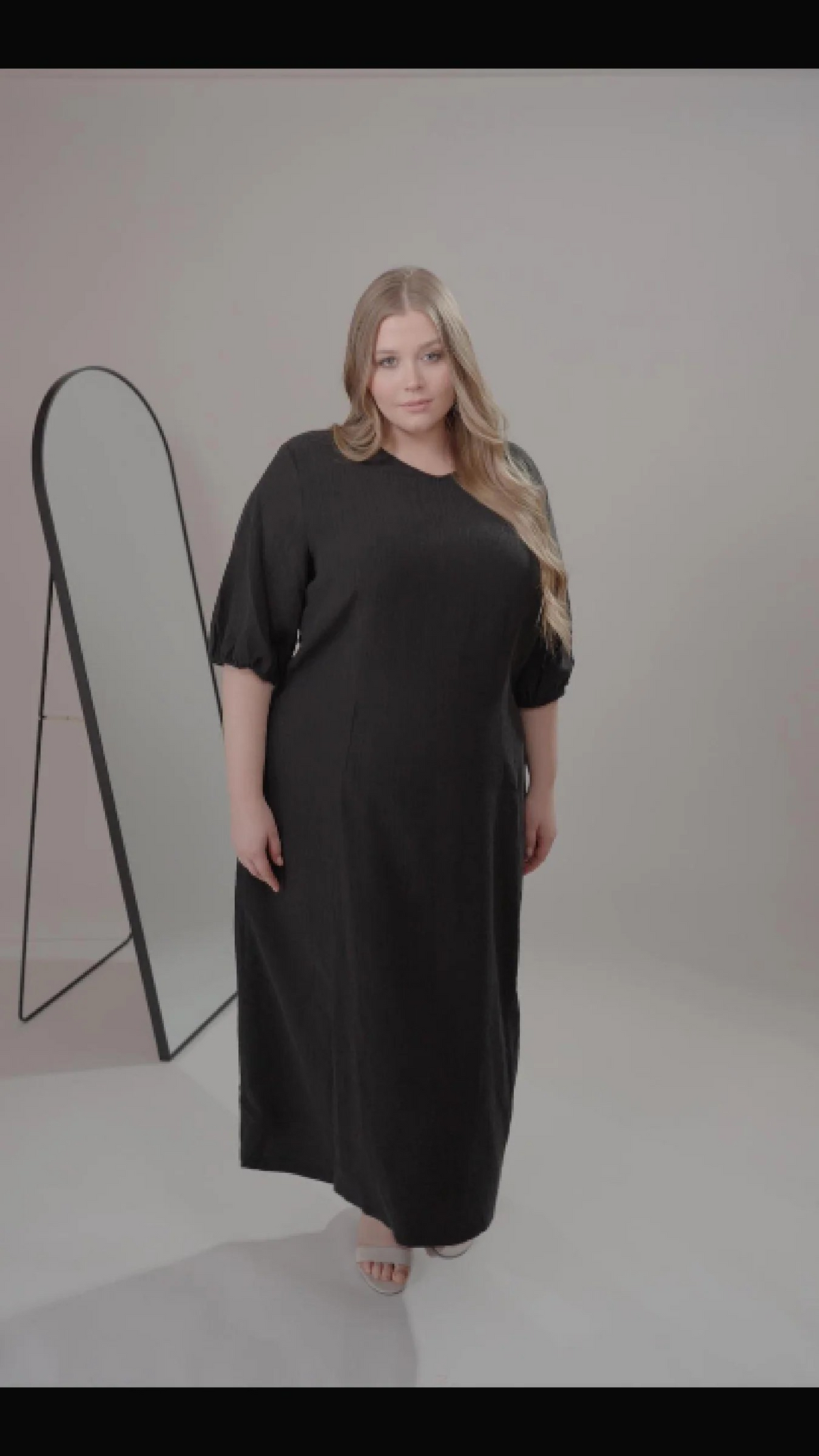 Textured princess dress