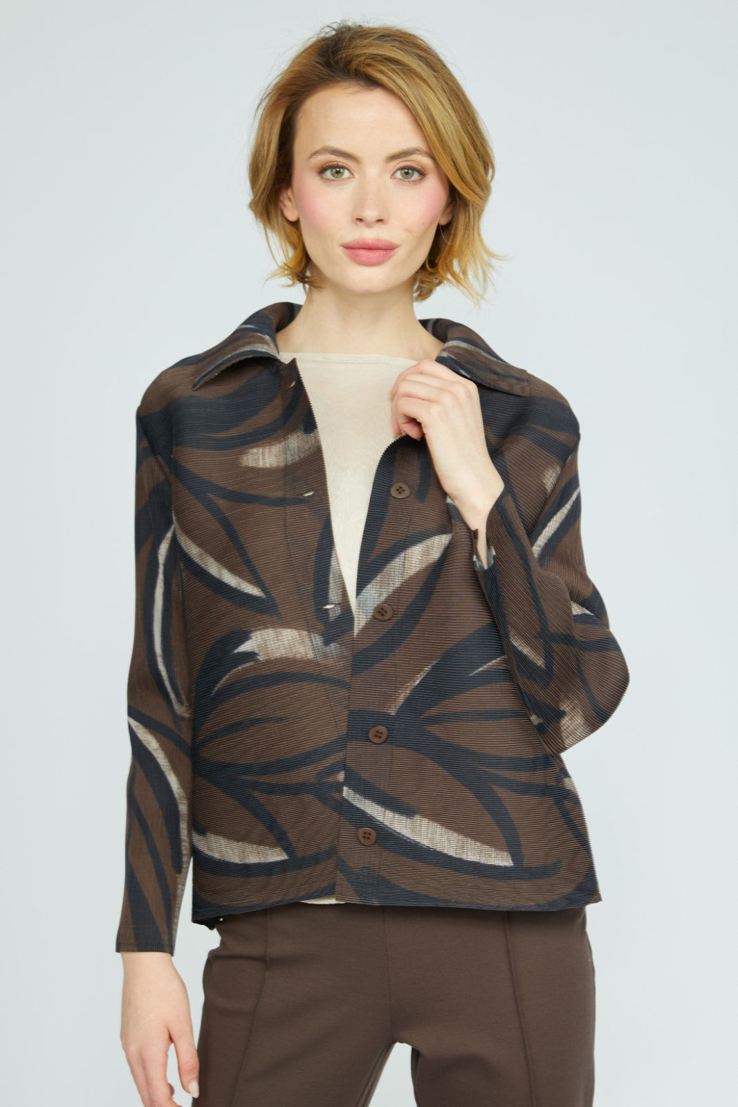 PARISIAN PLEATS JACKET